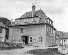 Morteau, rue de l'Eglise (actuelle maison des jeunes) : vue d'ensemble. © Région Bourgogne-Franche-Comté, Inventaire du patrimoine
