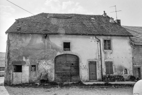 Façade antérieure en 1976. © Région Bourgogne-Franche-Comté, Inventaire du patrimoine