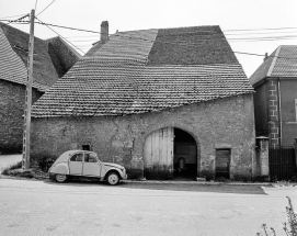 Façade latérale droite. © Région Bourgogne-Franche-Comté, Inventaire du patrimoine