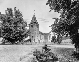 Clocher et face latérale droite. © Région Bourgogne-Franche-Comté, Inventaire du patrimoine