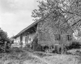 Façade antérieure et pignon droit. © Région Bourgogne-Franche-Comté, Inventaire du patrimoine