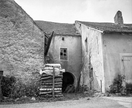 Détail de la façade postérieure. © Région Bourgogne-Franche-Comté, Inventaire du patrimoine