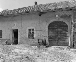 Les baies de la façade antérieure. © Région Bourgogne-Franche-Comté, Inventaire du patrimoine