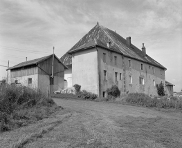 Façade habitation sur pré. © Région Bourgogne-Franche-Comté, Inventaire du patrimoine