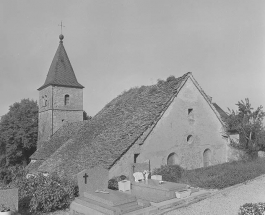 Façade latérale droite et chevet. © Région Bourgogne-Franche-Comté, Inventaire du patrimoine