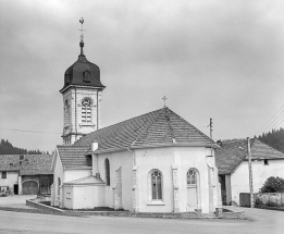 Façades postérieure et latérale droite. © Région Bourgogne-Franche-Comté, Inventaire du patrimoine