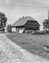 Façades postérieure et latérale droite. © Région Bourgogne-Franche-Comté, Inventaire du patrimoine