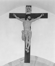 Statue : Christ en croix. © Région Bourgogne-Franche-Comté, Inventaire du patrimoine