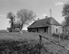 Façade antérieure du bâtiment d'habitation.. © Région Bourgogne-Franche-Comté, Inventaire du patrimoine