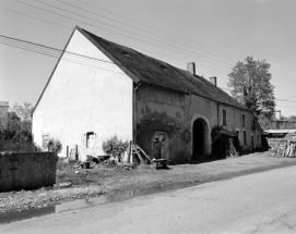 Façades antérieure et latérale gauche. © Région Bourgogne-Franche-Comté, Inventaire du patrimoine