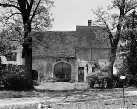 Façade antérieure en 1979. © Région Bourgogne-Franche-Comté, Inventaire du patrimoine