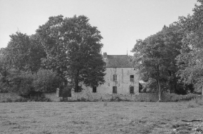 Façade sur le parc. © Région Bourgogne-Franche-Comté, Inventaire du patrimoine