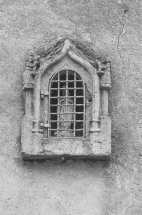 Détail : niche sur la façade antérieure. © Région Bourgogne-Franche-Comté, Inventaire du patrimoine