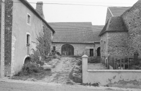 Façades sur cour. © Région Bourgogne-Franche-Comté, Inventaire du patrimoine