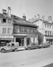 Façade sur rue, vue de trois quarts gauche. © Région Bourgogne-Franche-Comté, Inventaire du patrimoine