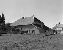 Façade postérieure et face latérale gauche. © Région Bourgogne-Franche-Comté, Inventaire du patrimoine