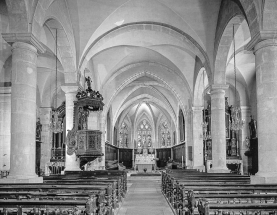 Intérieur : la nef et le choeur vus depuis l'entrée. © Région Bourgogne-Franche-Comté, Inventaire du patrimoine