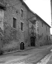 Façade antérieure vue de trois quarts gauche. © Région Bourgogne-Franche-Comté, Inventaire du patrimoine