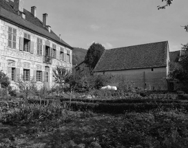 Vue d'ensemble depuis le jardin. © Région Bourgogne-Franche-Comté, Inventaire du patrimoine