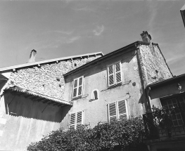 Détail de la façade antérieure : vue des 2ème et 3ème étages. © Région Bourgogne-Franche-Comté, Inventaire du patrimoine