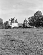 Vue générale depuis le nord-ouest. © Région Bourgogne-Franche-Comté, Inventaire du patrimoine