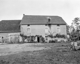 Façade antérieure vue de face. © Région Bourgogne-Franche-Comté, Inventaire du patrimoine