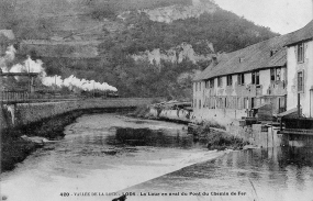 Vallée de la Loue - Lods - La Loue en aval du Pont du Chemin de Fer, 1905. © Région Bourgogne-Franche-Comté, Inventaire du patrimoine