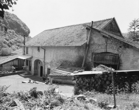 Façade antérieure, vue de trois quarts droit. © Région Bourgogne-Franche-Comté, Inventaire du patrimoine