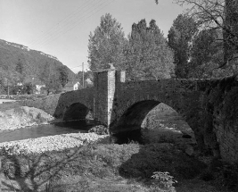 Face aval de trois quarts droit. © Région Bourgogne-Franche-Comté, Inventaire du patrimoine