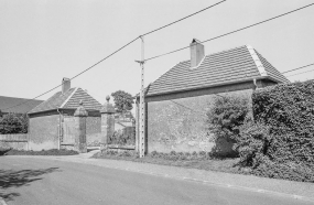 L'entrée principale. © Région Bourgogne-Franche-Comté, Inventaire du patrimoine