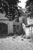 Façade antérieure vue depuis la cour. © Région Bourgogne-Franche-Comté, Inventaire du patrimoine