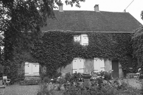 Façade sur cour. © Région Bourgogne-Franche-Comté, Inventaire du patrimoine