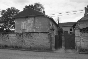 Vue d'ensemble depuis la rue. © Région Bourgogne-Franche-Comté, Inventaire du patrimoine