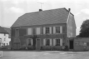 Vue de trois quarts droit. © Région Bourgogne-Franche-Comté, Inventaire du patrimoine