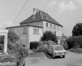 Façade postérieure en 1981. SRI. Enquête régionale sur les bâtiments industriels (1979-1981). © Région Bourgogne-Franche-Comté, Inventaire du patrimoine