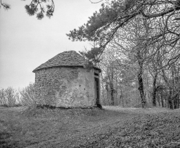 Vue de trois quarts gauche. © Région Bourgogne-Franche-Comté, Inventaire du patrimoine