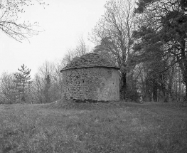 Vue du revers. © Région Bourgogne-Franche-Comté, Inventaire du patrimoine