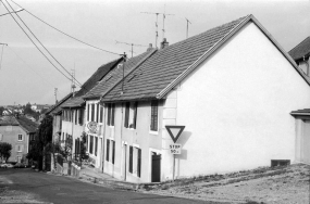 Alignement de maisons, rue de Montbouton. © Région Bourgogne-Franche-Comté, Inventaire du patrimoine