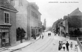 Vue de la Grande Rue, côté des abattoirs © Région Bourgogne-Franche-Comté, Inventaire du patrimoine