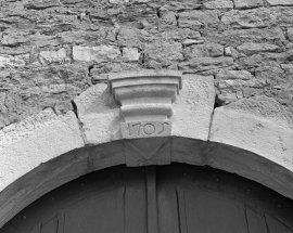 Clef de l'arc du portail. © Région Bourgogne-Franche-Comté, Inventaire du patrimoine