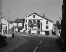 Façade antérieure vue de face. © Région Bourgogne-Franche-Comté, Inventaire du patrimoine