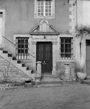 Façade antérieure, détail du rez-de-chaussée. © Région Bourgogne-Franche-Comté, Inventaire du patrimoine