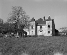 Vue d'ensemble éloignée. © Région Bourgogne-Franche-Comté, Inventaire du patrimoine