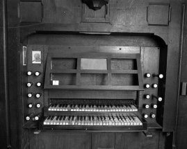 Console vue de face. © Région Bourgogne-Franche-Comté, Inventaire du patrimoine