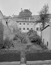 Façade postérieure et jardin. © Région Bourgogne-Franche-Comté, Inventaire du patrimoine