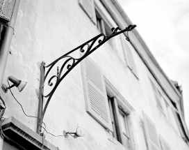 Façade principale, support d'enseigne (19e siècle). © Région Bourgogne-Franche-Comté, Inventaire du patrimoine