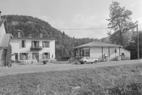 Façade antérieure de l'hôtel et salle de bal. © Région Bourgogne-Franche-Comté, Inventaire du patrimoine