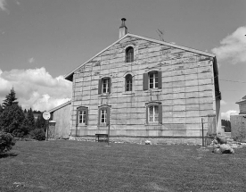 Face droite. © Région Bourgogne-Franche-Comté, Inventaire du patrimoine