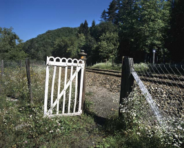 Portillon pour piétons, côté gauche de la voie. © Région Bourgogne-Franche-Comté, Inventaire du patrimoine