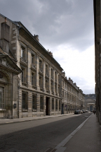 Vue d'ensemble depuis la rue, de trois quarts gauche. © Région Bourgogne-Franche-Comté, Inventaire du patrimoine